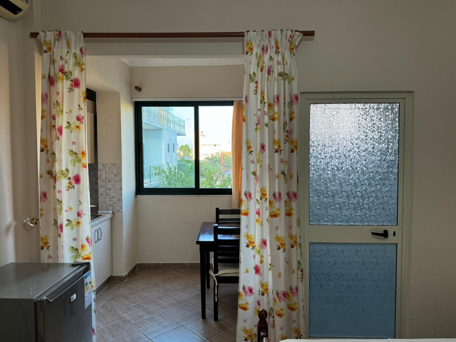 Guesthouse Novi Durres Luaran gambar