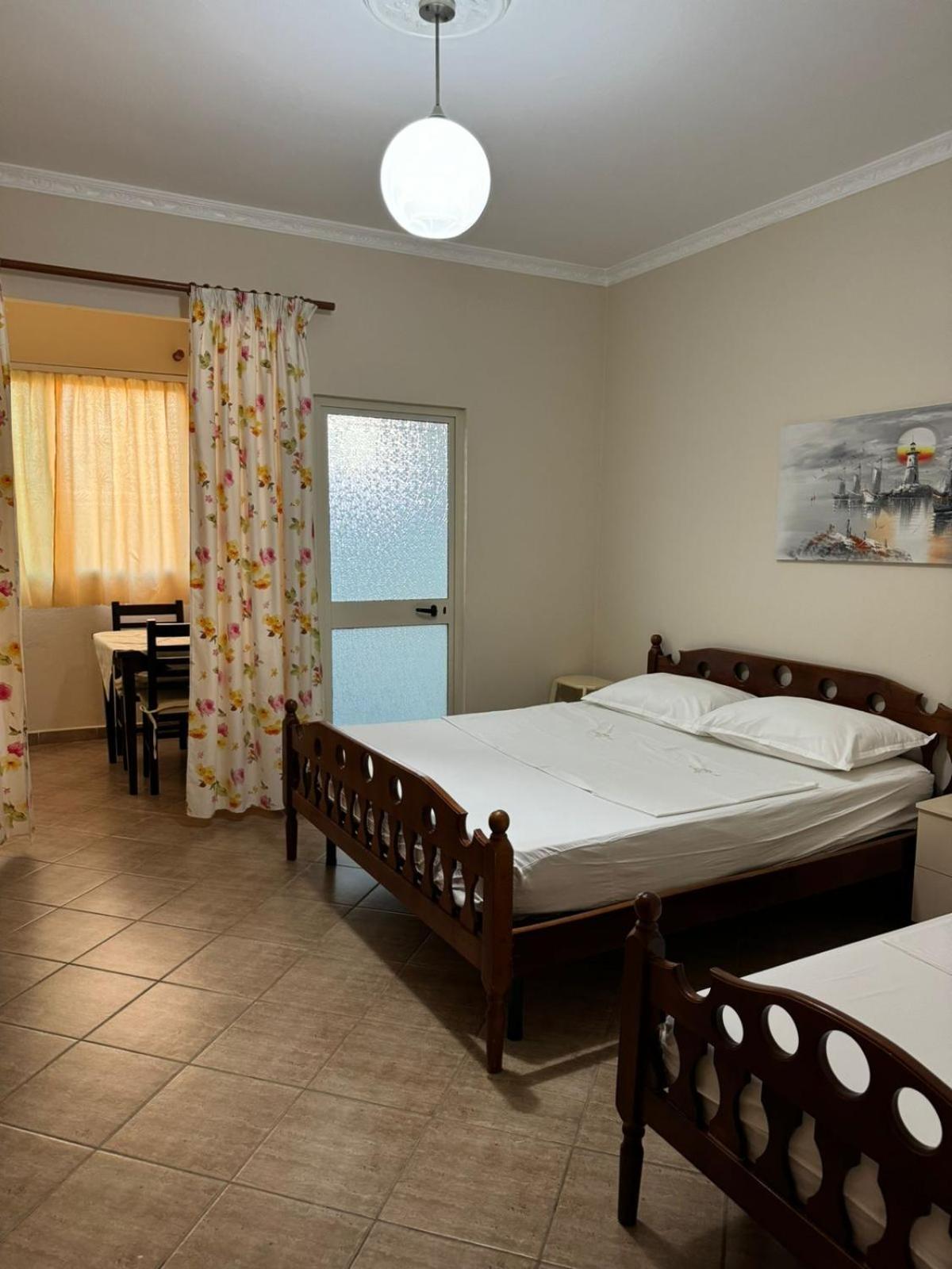 Guesthouse Novi Durres Luaran gambar